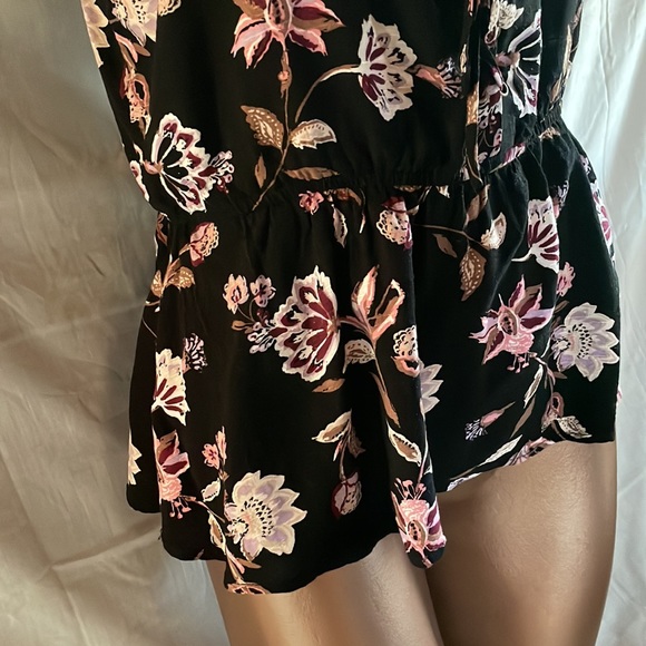 Maurices Floral Peplum Top - Picture 3 of 8